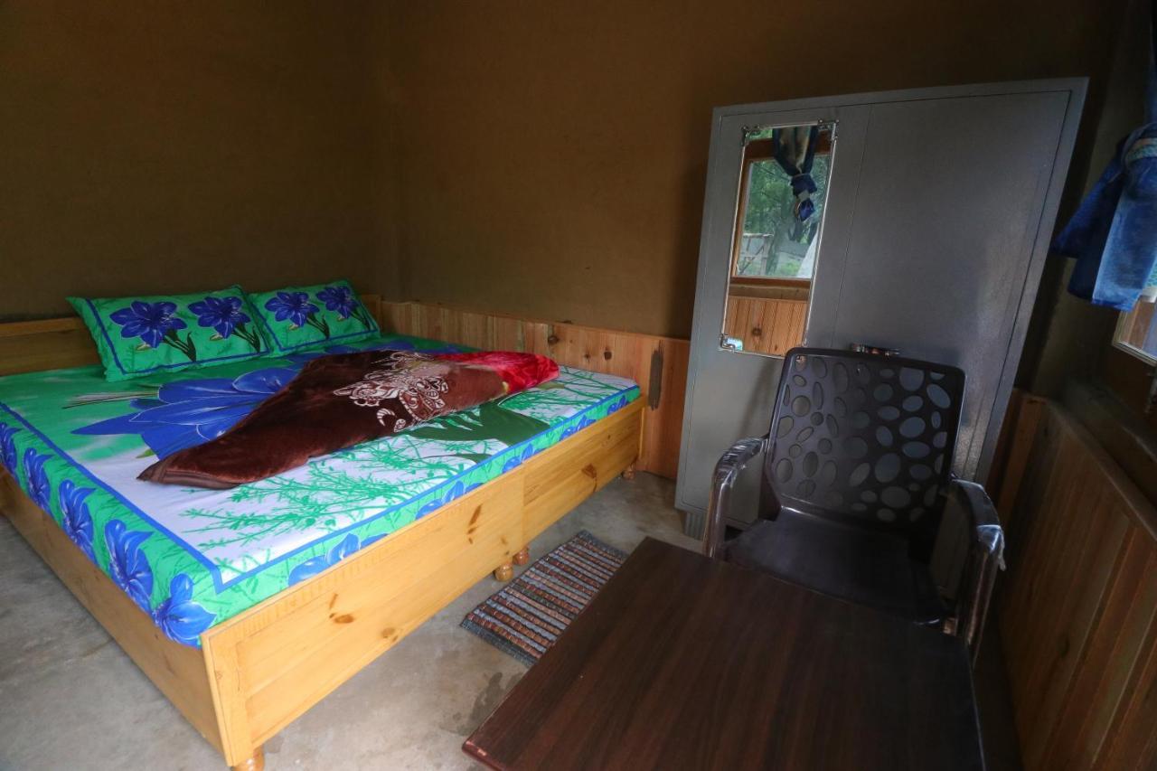 Tirthan Hilltop Home Stay Banjar Exterior photo